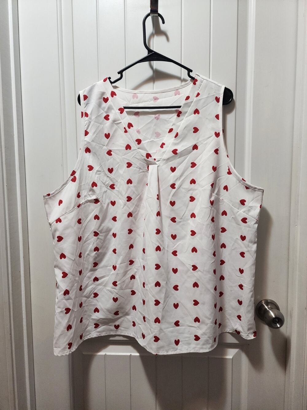 NEW Emery Rose Blouse Women's 3XL Sleeveless White Red Hearts Valentines Day Top